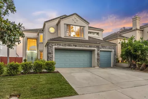 2219 View Crest Gln, Escondido, CA 92026