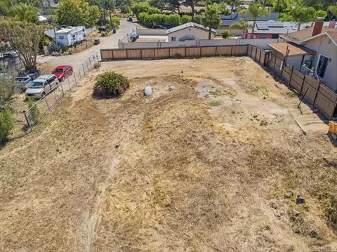 564 Rolling Hills Rd, Vista, CA 92083 photo 16