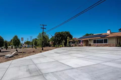 Exterior - 2094 Thibodo Ct, Vista, CA 92081 photo 12 of 13