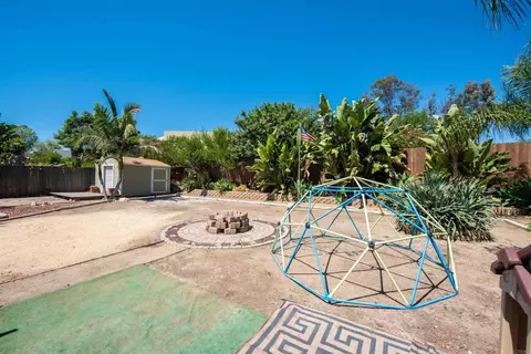 Exterior - 2094 Thibodo Ct, Vista, CA 92081 photo 2 of 13