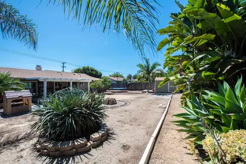 Exterior - 2094 Thibodo Ct, Vista, CA 92081 photo 3 of 13