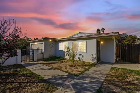 Exterior - 4062 Lewis St, Oceanside, CA 92056 photo 3 of 7