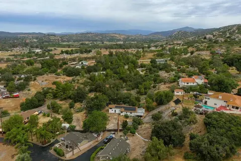 View/Area - 131 Ransom Hill Ln, Ramona, CA 92065 photo 4 of 7