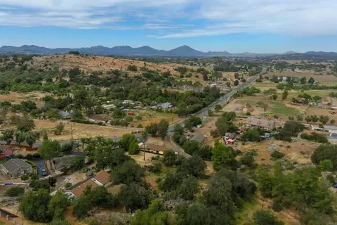View/Area - 131 Ransom Hill Ln, Ramona, CA 92065 photo 5 of 7