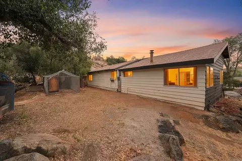 Exterior - 131 Ransom Hill Ln, Ramona, CA 92065 photo 4 of 7