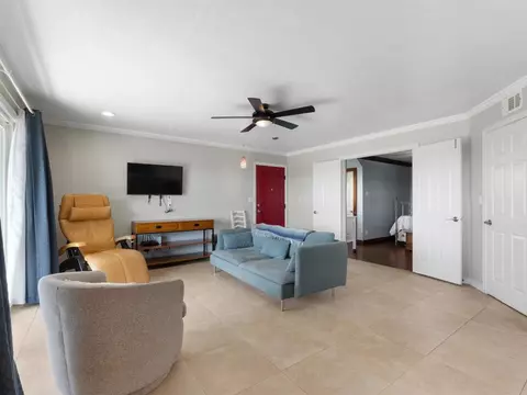 Living - 852 Dewitt Ave, Encinitas, CA 92024 photo 2 of 2