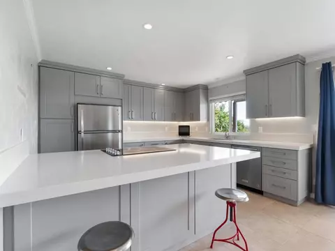 Kitchen - 852 Dewitt Ave, Encinitas, CA 92024 photo 1 of 4