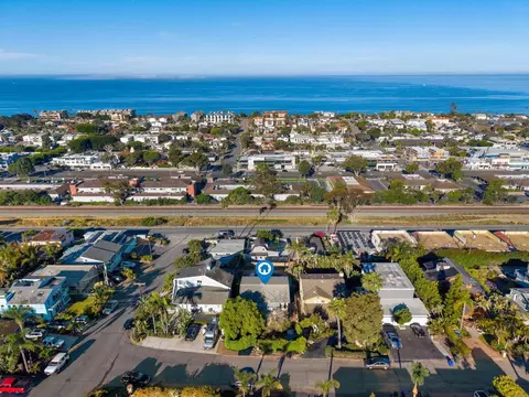 View/Area - 852 Dewitt Ave, Encinitas, CA 92024 photo 2 of 8