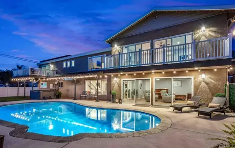 2203 Cameo Rd, Carlsbad, CA 92008
