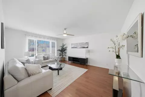 1835 Debra Ln, Vista, CA 92084