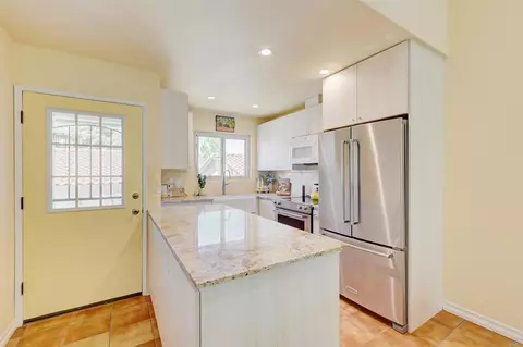 Kitchen - 1982 Fairlee Dr, Encinitas, CA 92024 photo 1 of 9