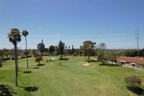 View/Area - 1982 Fairlee Dr, Encinitas, CA 92024 photo 4 of 9