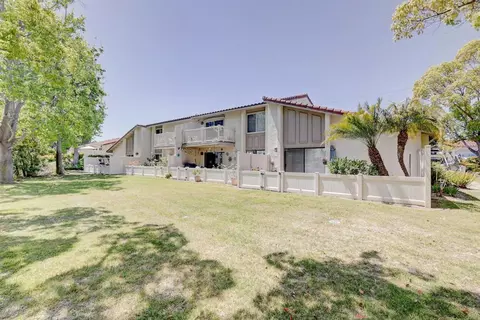 Exterior - 1982 Fairlee Dr, Encinitas, CA 92024 photo 6 of 9