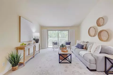 Living - 1982 Fairlee Dr, Encinitas, CA 92024 photo 2 of 3