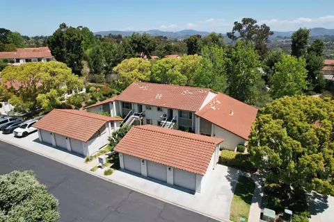 View/Area - 1982 Fairlee Dr, Encinitas, CA 92024 photo 3 of 9