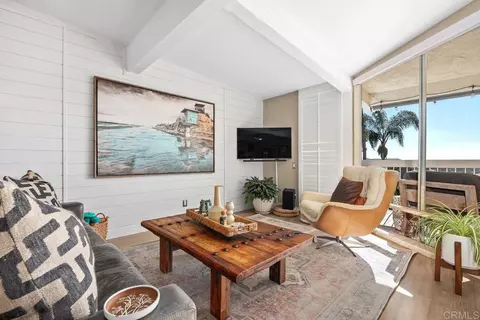 2327 Caringa Way #3, Carlsbad, CA 92009