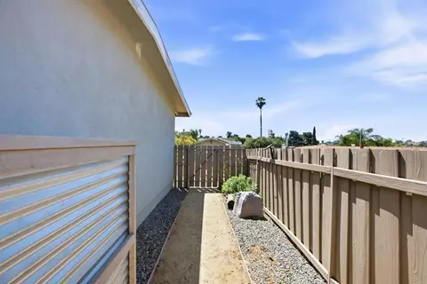 Exterior - 421 Hillcrest Ln, Fallbrook, CA 92028 photo 11 of 11