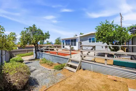 Exterior - 421 Hillcrest Ln, Fallbrook, CA 92028 photo 6 of 11