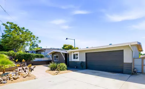 421 Hillcrest Ln, Fallbrook, CA 92028