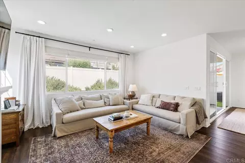 Living - 39665 Foxtail Dr, Temecula, CA 92591 photo 1 of 2