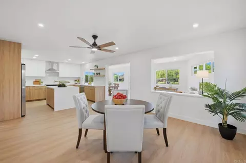944 La Sombra Dr, San Marcos, CA 92078