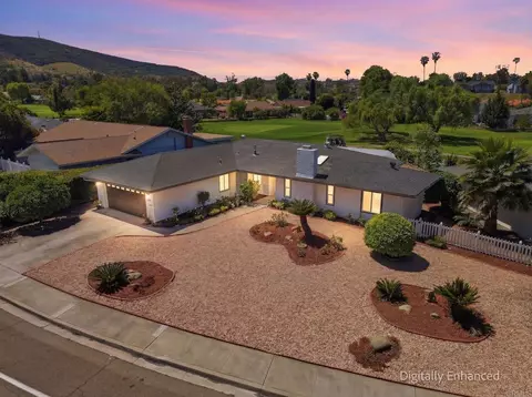 944 La Sombra Dr, San Marcos, CA 92078