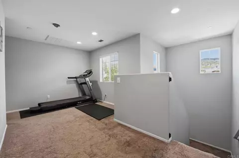 Entry Way - 35302 Brown Galloway Ln, Fallbrook, CA 92028 photo 5 of 6