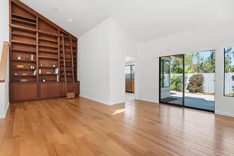 Living - 2020 Coolngreen Ln, Encinitas, CA 92024 photo 4 of 8
