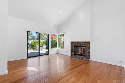 Living - 2020 Coolngreen Ln, Encinitas, CA 92024 photo 2 of 8
