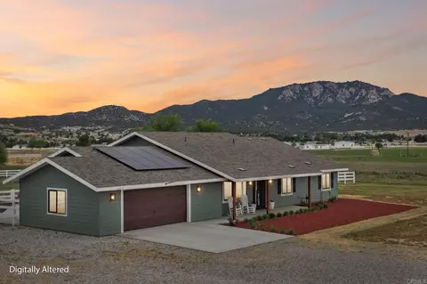 41879 Indian Hill Trl, Aguanga, CA 92536