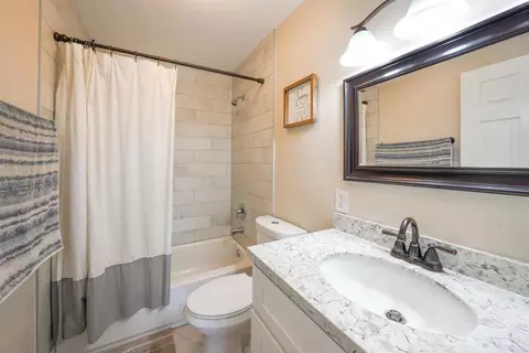 Bath - 3691 Circle Dr, Julian, CA 92036 photo 2 of 3