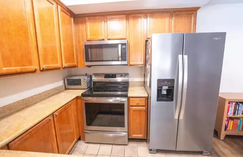Kitchen - 432 Edgehill Ln #79, Oceanside, CA 92054 photo 1 of 2