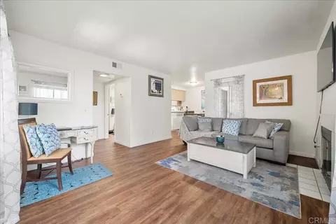 7394 Altiva Pl, Carlsbad, CA 92009