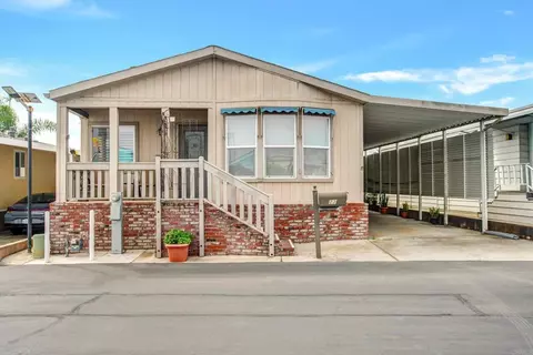 22 Oriole Ln, Oceanside, CA 92057