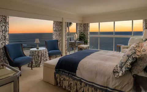 Bedroom - 939 Coast Blvd #10E, La Jolla, CA 92037 photo 2 of 8