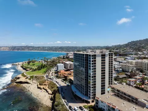 View/Area - 939 Coast Blvd #10E, La Jolla, CA 92037 photo 6 of 7