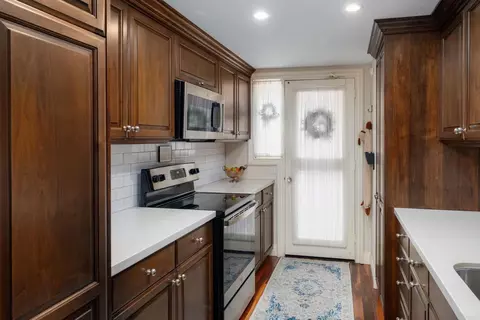 Kitchen - 939 Coast Blvd #10E, La Jolla, CA 92037 photo 2 of 3