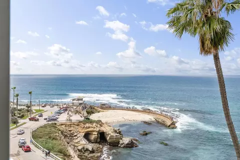 View/Area - 939 Coast Blvd #10E, La Jolla, CA 92037 photo 4 of 7