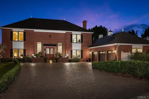 2915 Managua Pl, Carlsbad, CA 92009