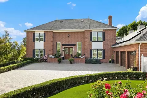 2915 Managua Pl, Carlsbad, CA 92009