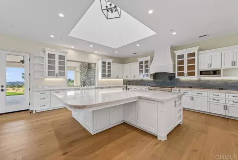 Kitchen - 3066 Via Montevina, Fallbrook, CA 92028 photo 1 of 9