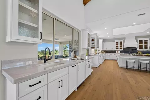 Kitchen - 3066 Via Montevina, Fallbrook, CA 92028 photo 10 of 11