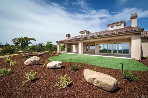 Exterior - 3066 Via Montevina, Fallbrook, CA 92028 photo 11 of 26