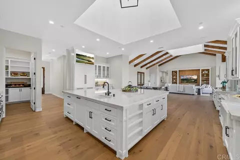 Kitchen - 3066 Via Montevina, Fallbrook, CA 92028 photo 3 of 11