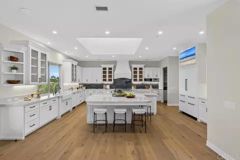 Kitchen - 3066 Via Montevina, Fallbrook, CA 92028 photo 4 of 11
