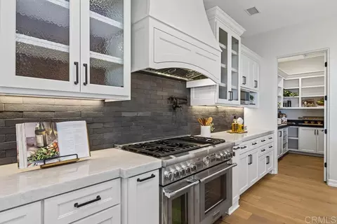 Kitchen - 3066 Via Montevina, Fallbrook, CA 92028 photo 5 of 11