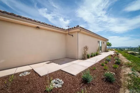 Exterior - 3066 Via Montevina, Fallbrook, CA 92028 photo 21 of 26