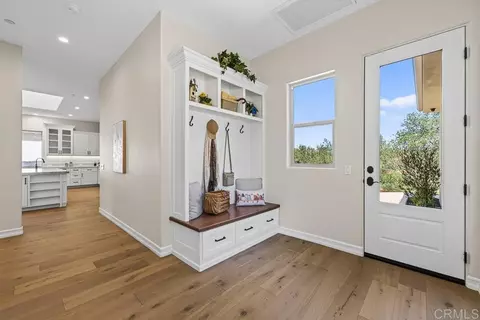 Entry Way - 3066 Via Montevina, Fallbrook, CA 92028 photo 2 of 4