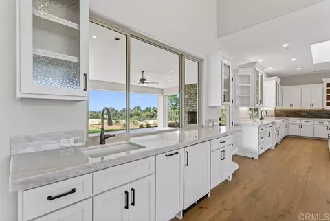 Kitchen - 3066 Via Montevina, Fallbrook, CA 92028 photo 7 of 9