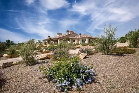 Exterior - 3066 Via Montevina, Fallbrook, CA 92028 photo 2 of 26